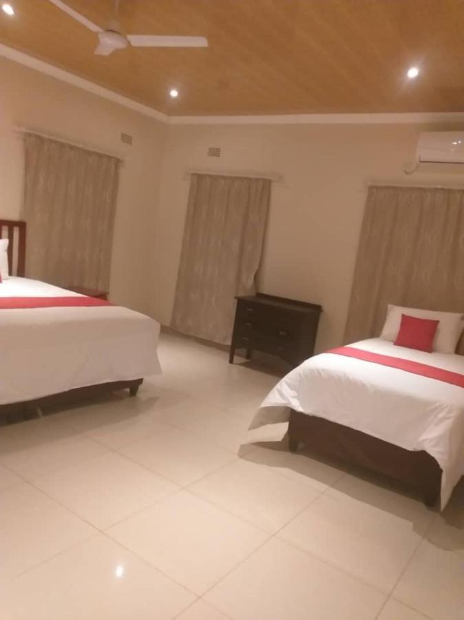 Pillacol Guest House Victoria Falls Exteriér fotografie