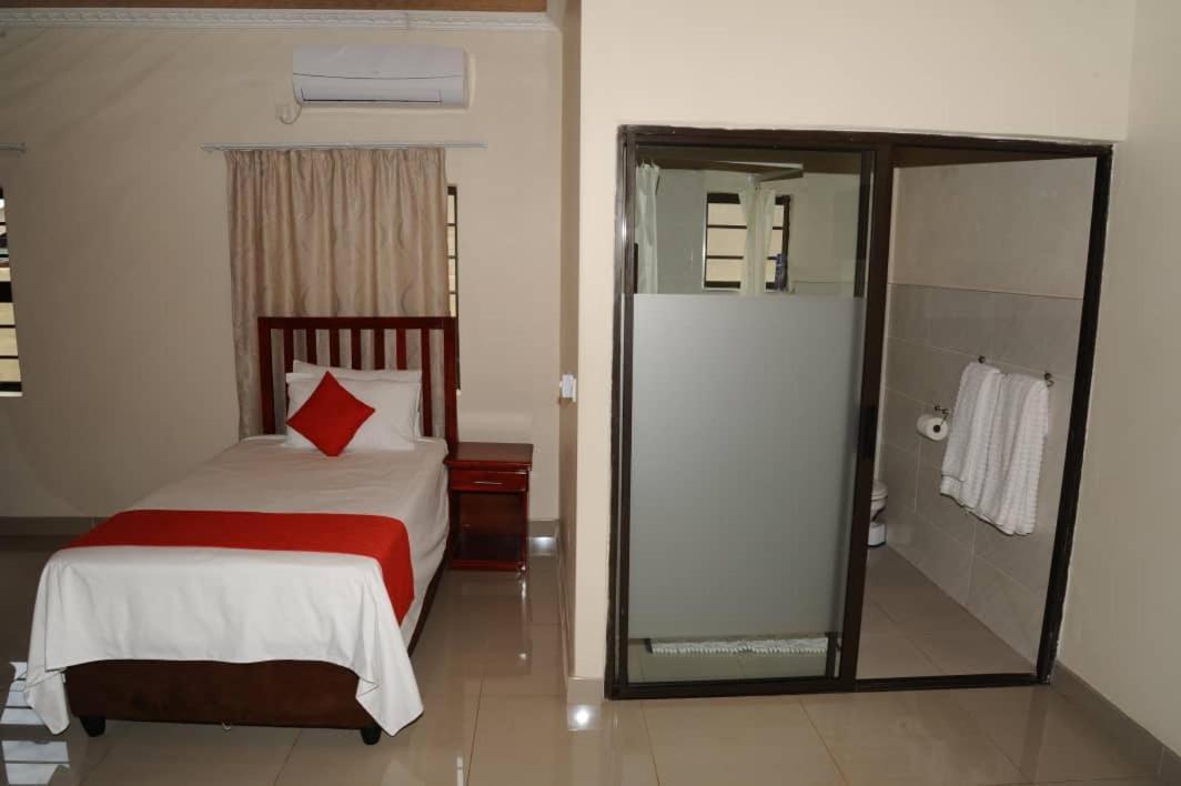 Pillacol Guest House Victoria Falls Exteriér fotografie